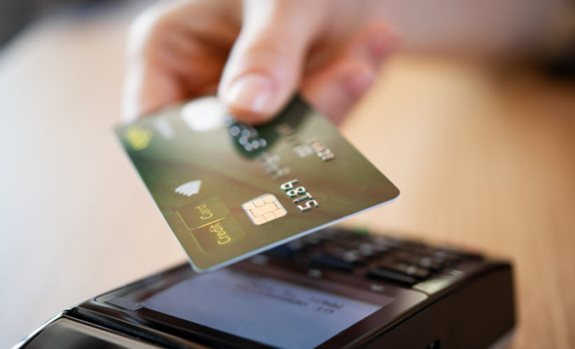 Na co zwrócić uwagę przy wyborze karty kredytowej?